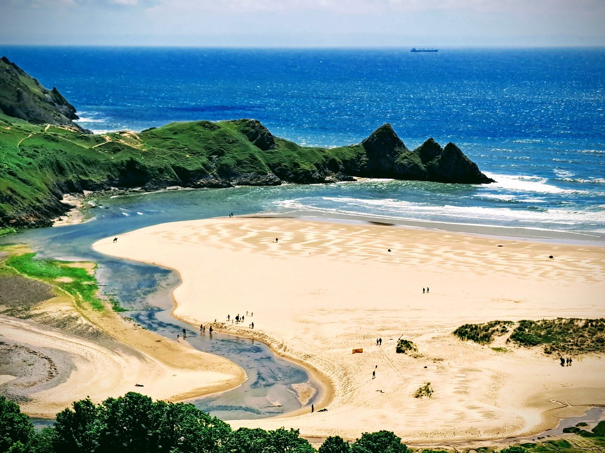 Three Cliffs